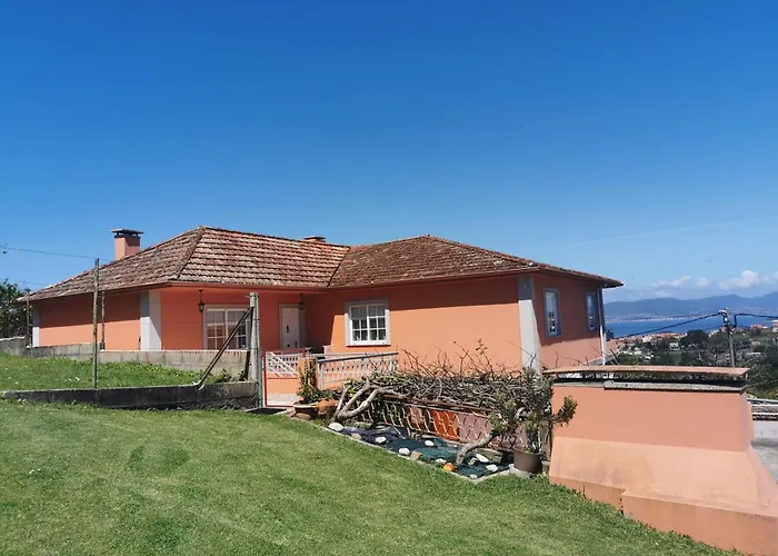 Dom wakacyjny Saians Mar *